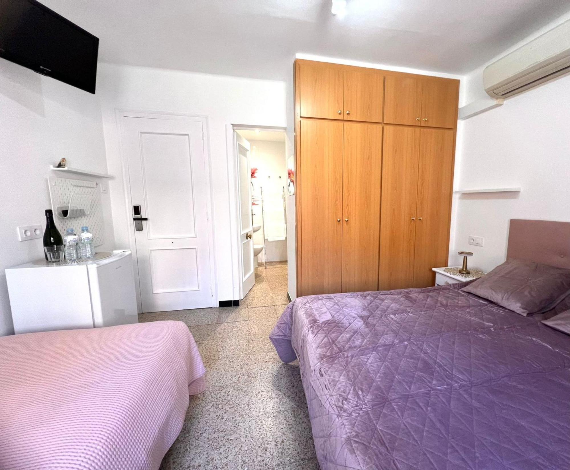 Escondite Central Con Terraza Compartida En La Azotea Roses Exterior foto