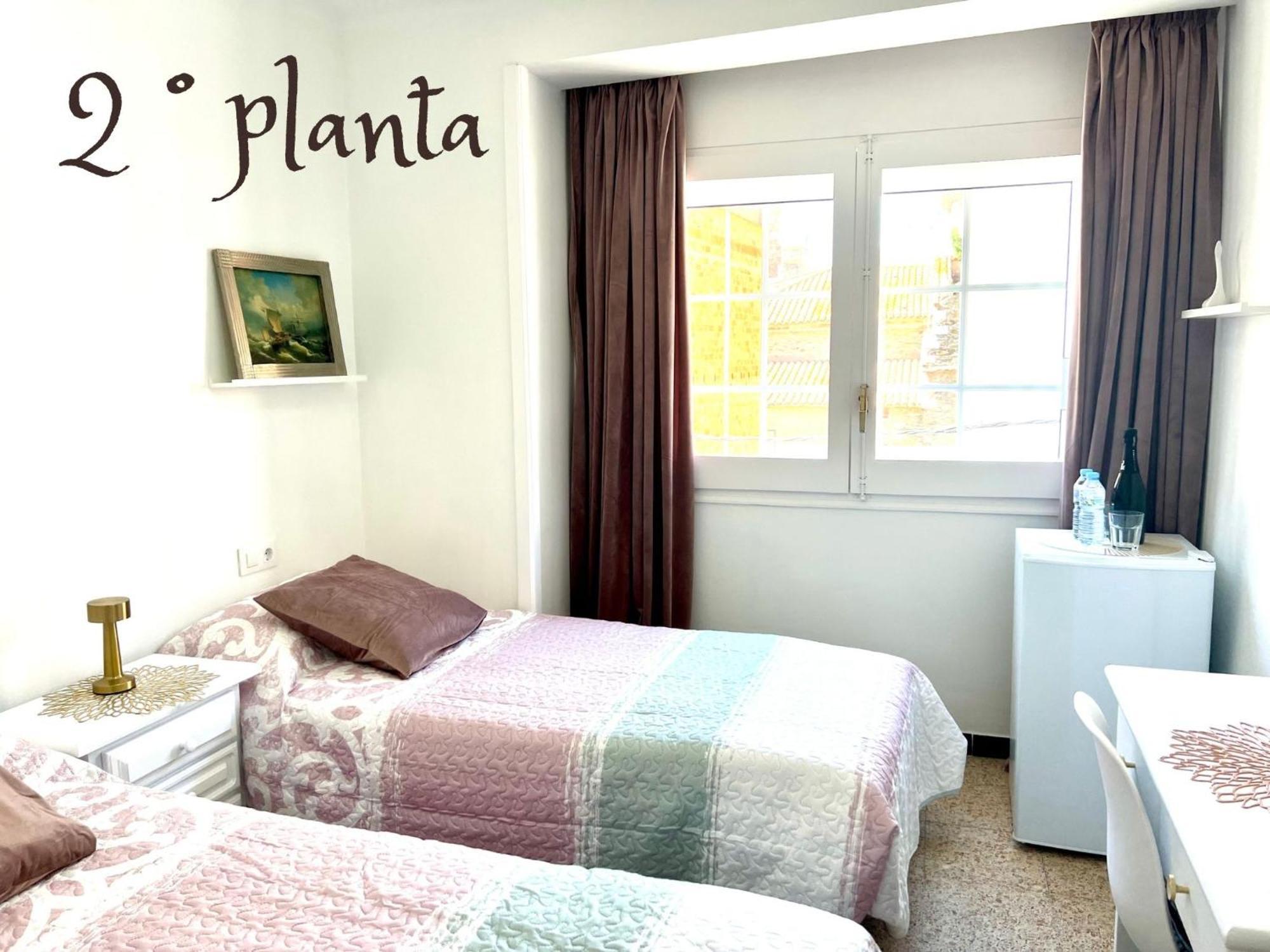 Escondite Central Con Terraza Compartida En La Azotea Roses Exterior foto