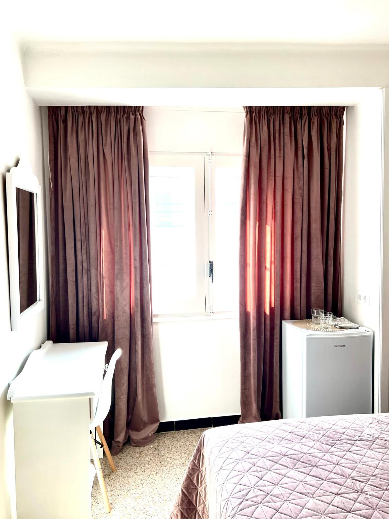 Escondite Central Con Terraza Compartida En La Azotea Roses Zimmer foto